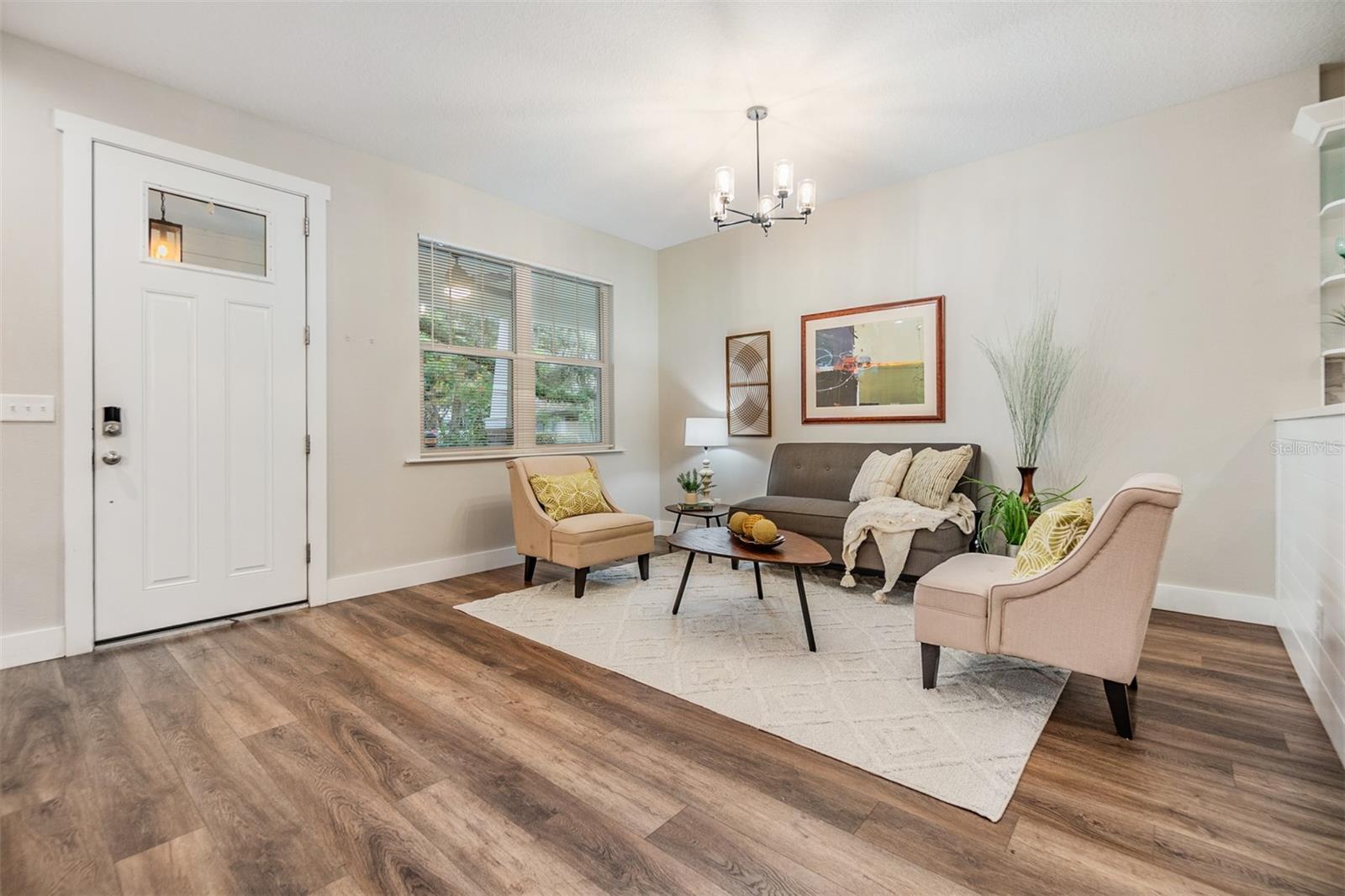 1210 E MOHAWK AVE, TAMPA, FL, 33604