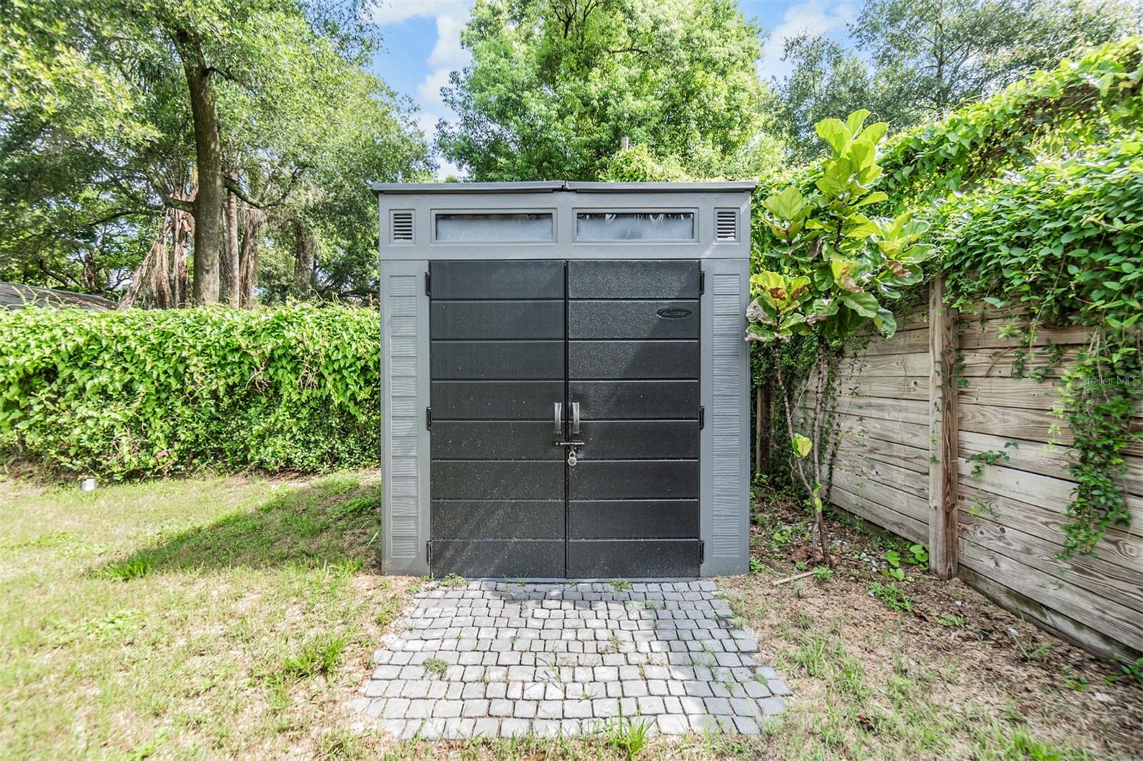 1210 E MOHAWK AVE, TAMPA, FL, 33604