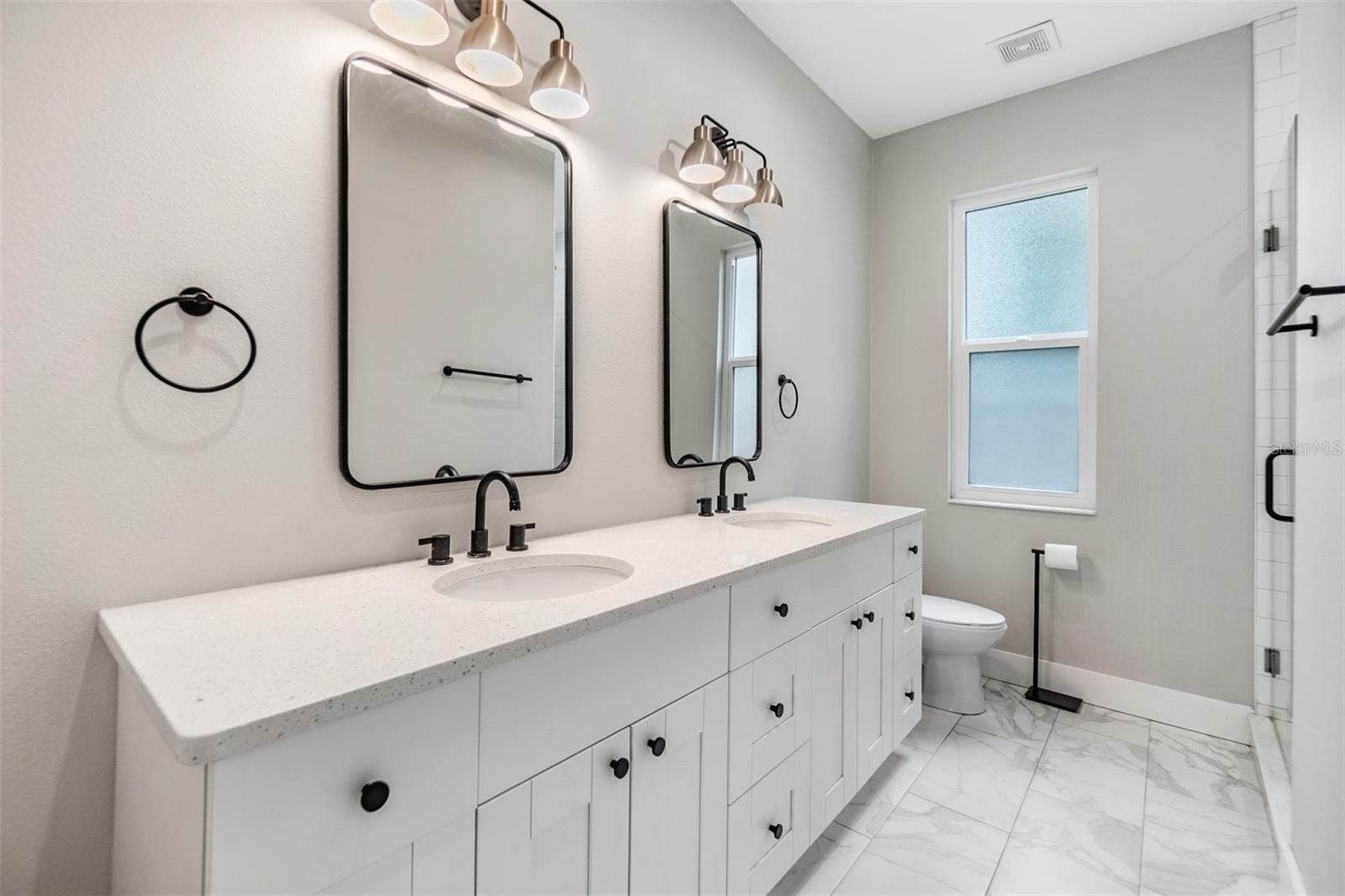 1210 E MOHAWK AVE, TAMPA, FL, 33604