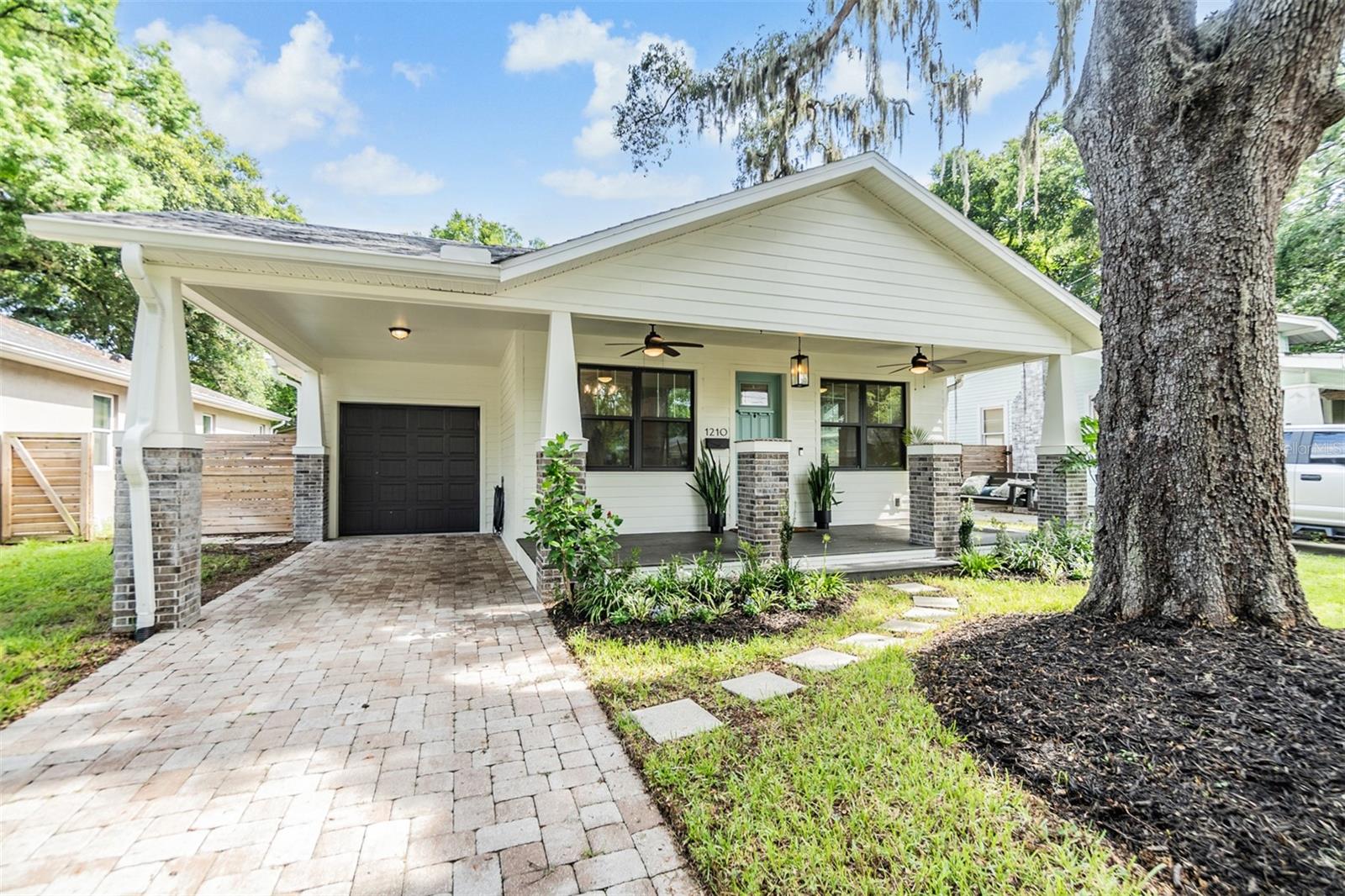 1210 E MOHAWK AVE, TAMPA, FL, 33604