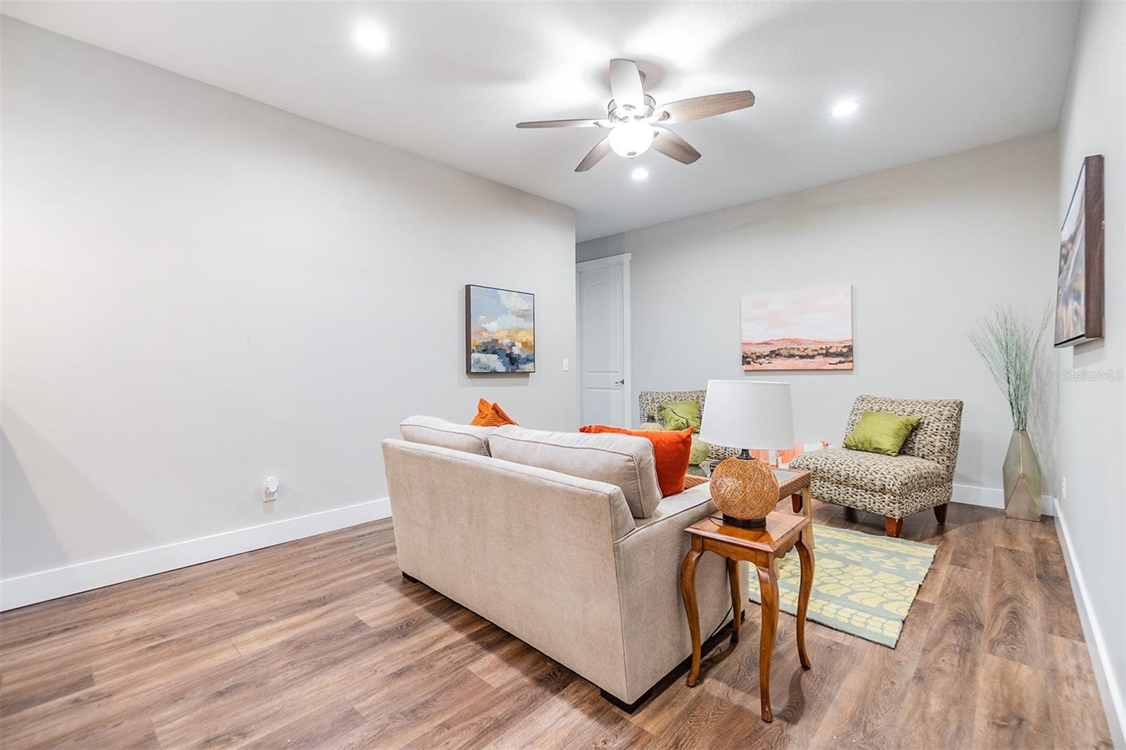 1210 E MOHAWK AVE, TAMPA, FL, 33604