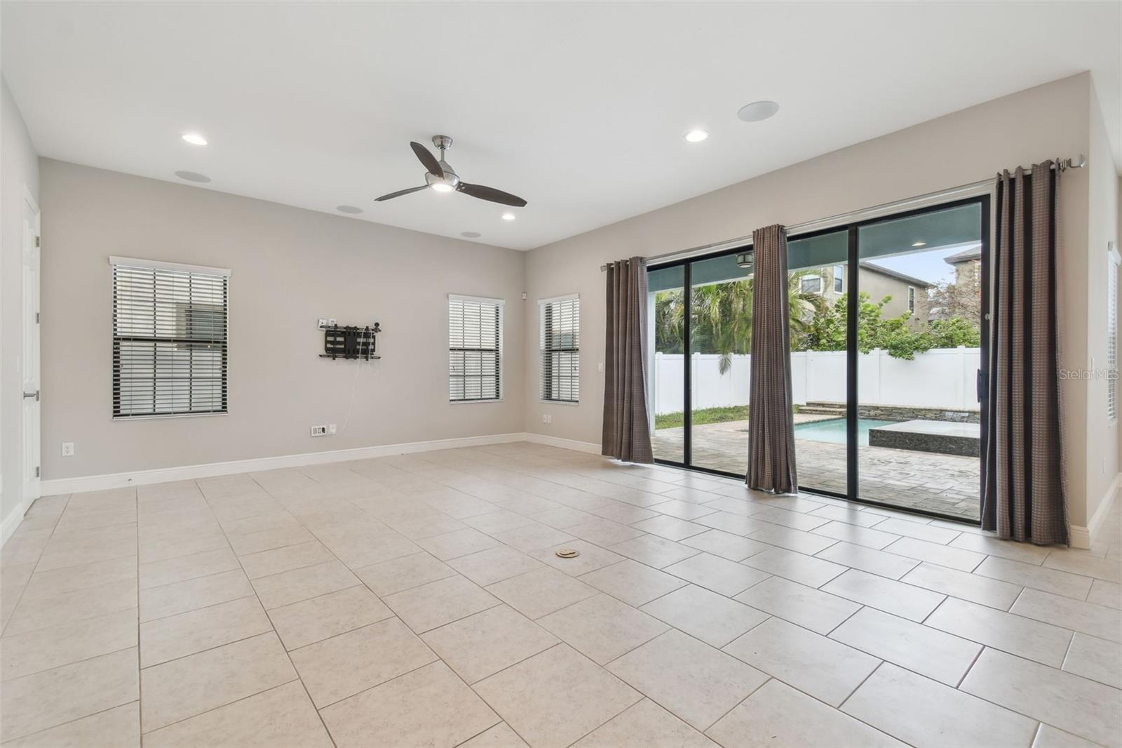 10825 CHARMWOOD DR, RIVERVIEW, FL, 33569