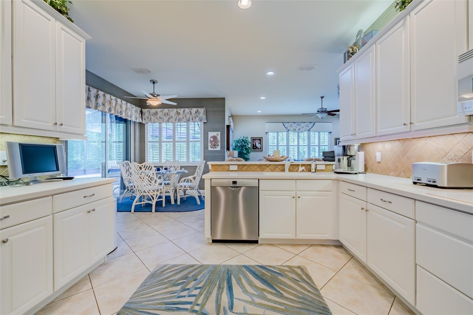 16213 DIAMOND BAY DR, WIMAUMA, FL, 33598