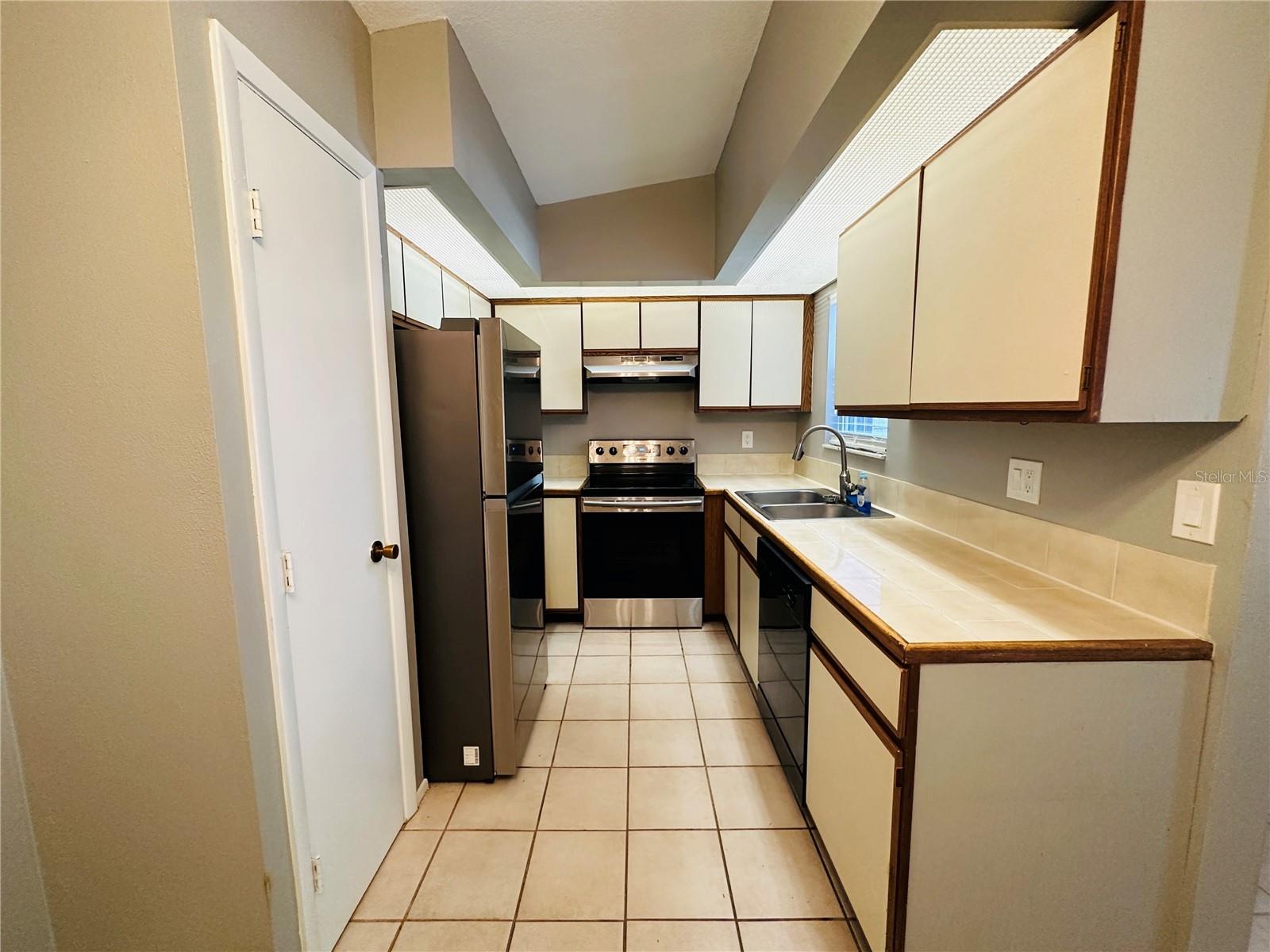 1727 HAMPTON LN #0408, PALM HARBOR, FL, 34683