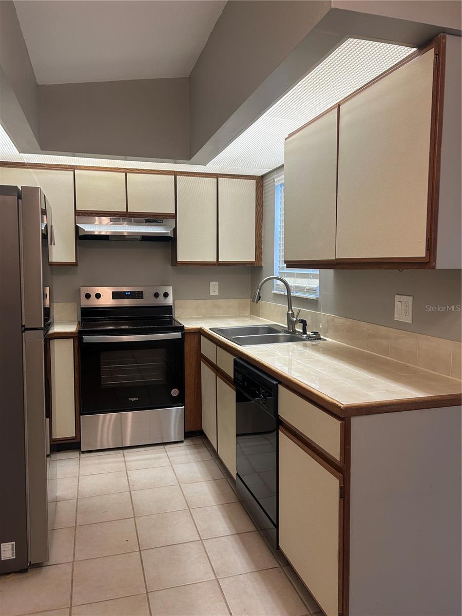 1727 HAMPTON LN #0408, PALM HARBOR, FL, 34683