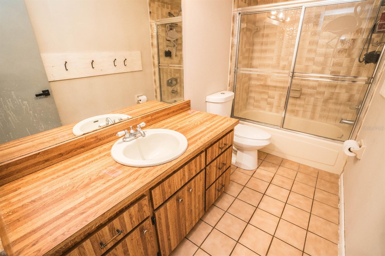8615 GREENFIELD LN, ZEPHYRHILLS, FL, 33541
