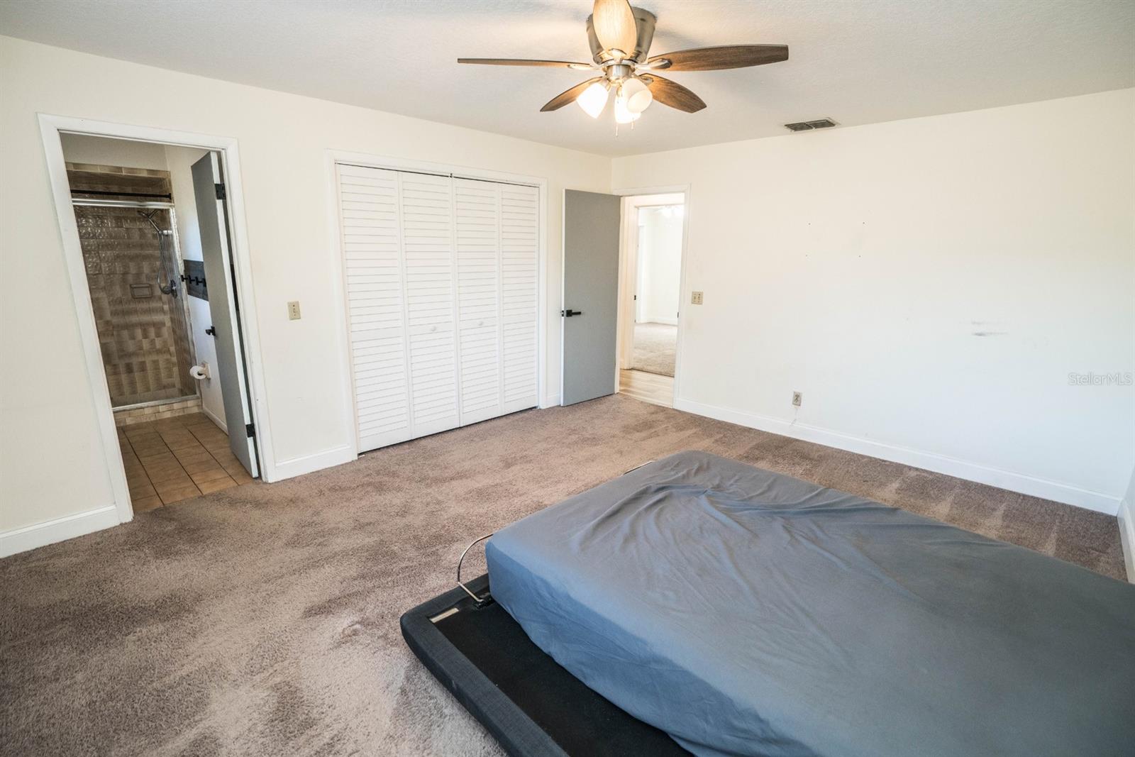 8615 GREENFIELD LN, ZEPHYRHILLS, FL, 33541