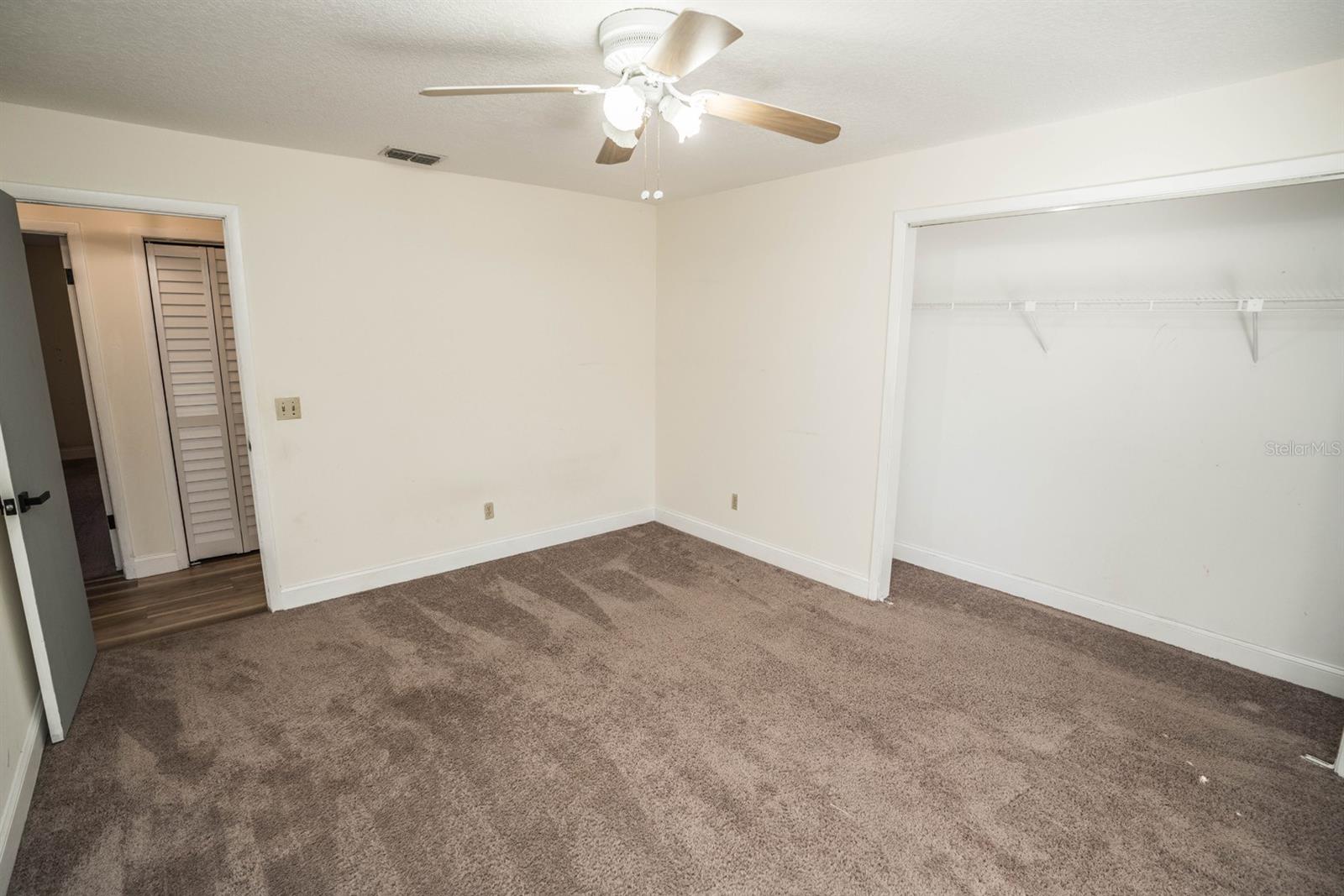 8615 GREENFIELD LN, ZEPHYRHILLS, FL, 33541