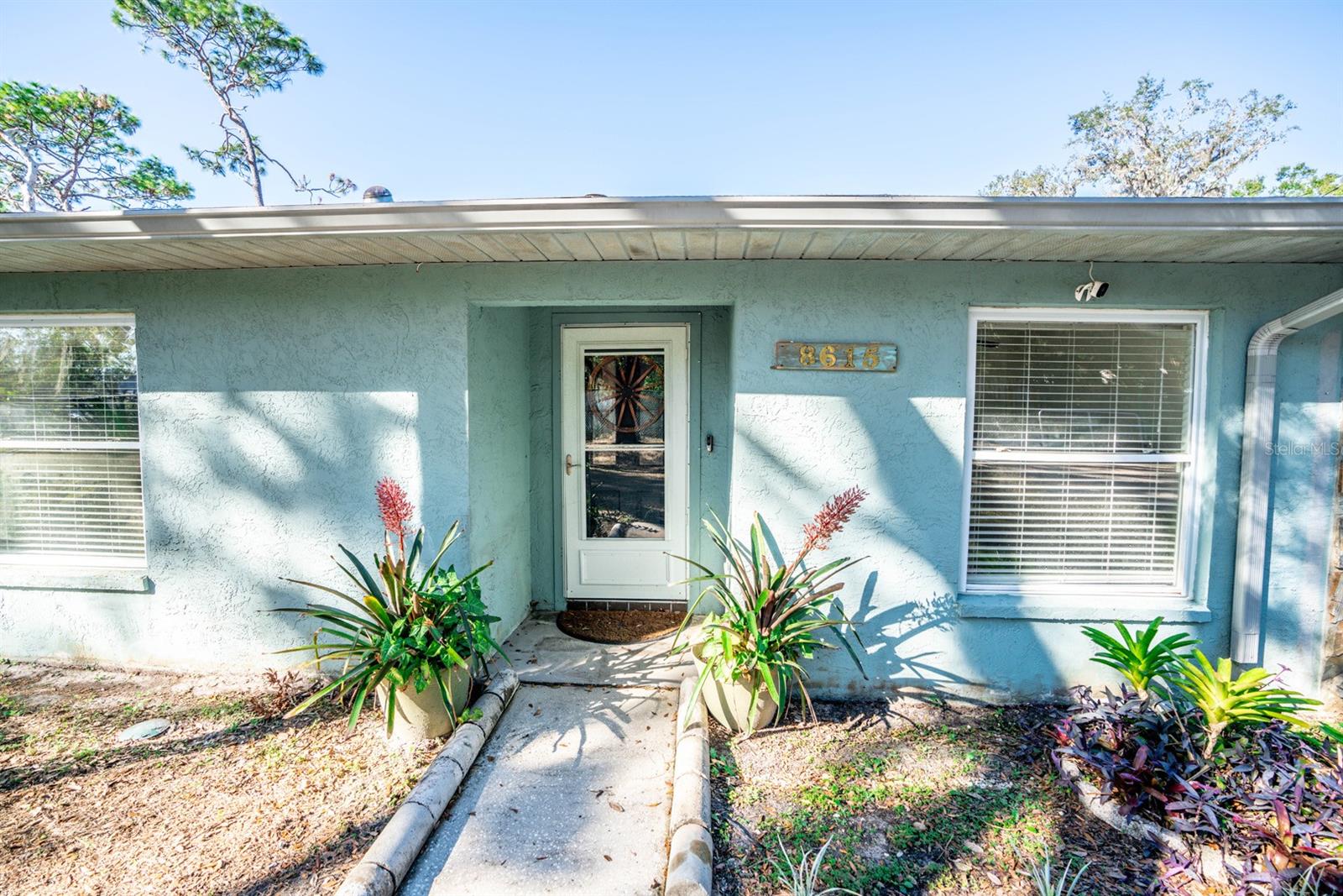 8615 GREENFIELD LN, ZEPHYRHILLS, FL, 33541