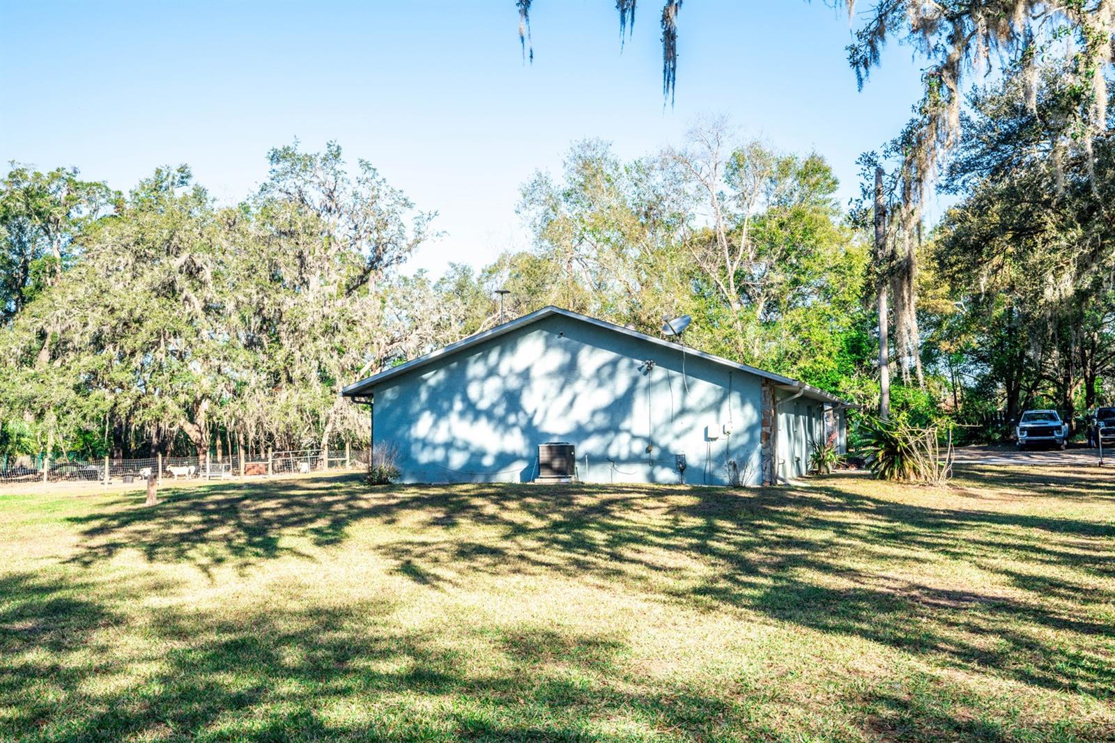 8615 GREENFIELD LN, ZEPHYRHILLS, FL, 33541