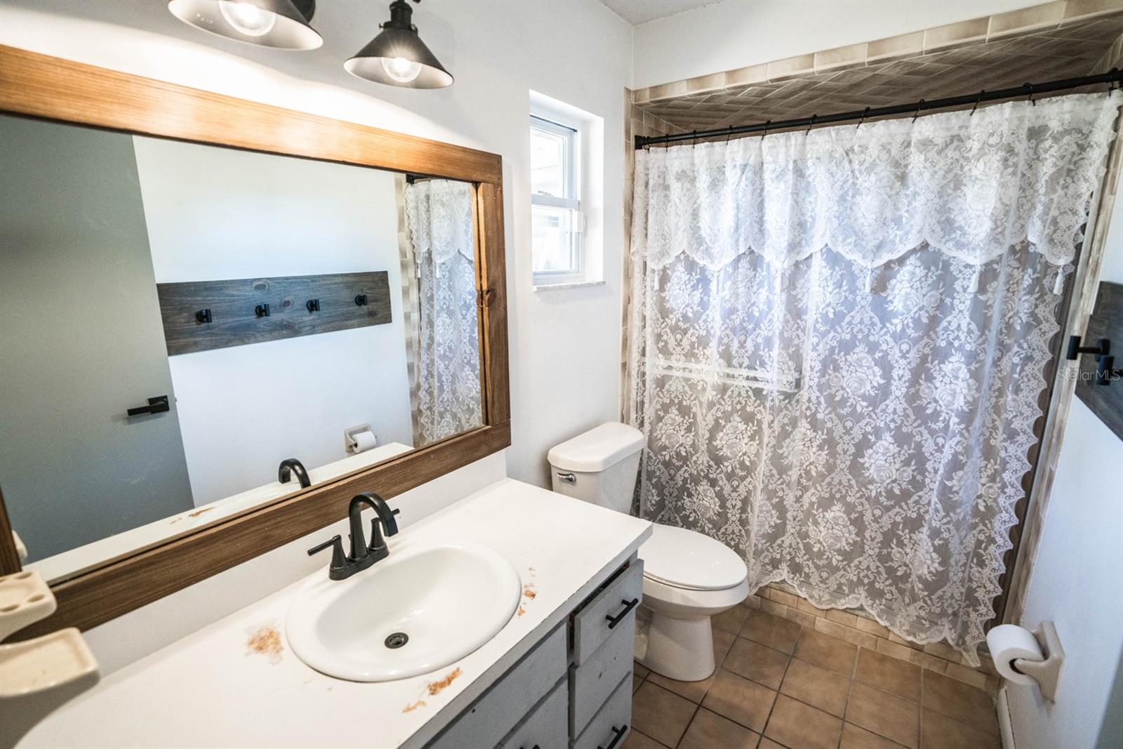 8615 GREENFIELD LN, ZEPHYRHILLS, FL, 33541