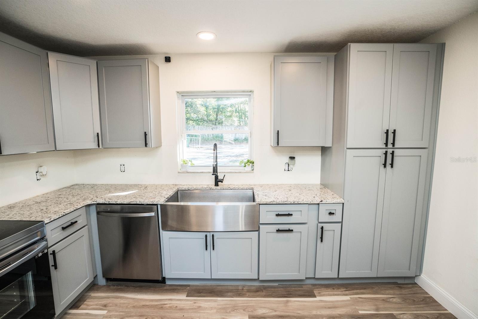 8615 GREENFIELD LN, ZEPHYRHILLS, FL, 33541