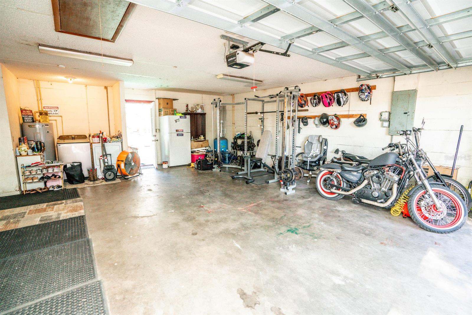 8615 GREENFIELD LN, ZEPHYRHILLS, FL, 33541
