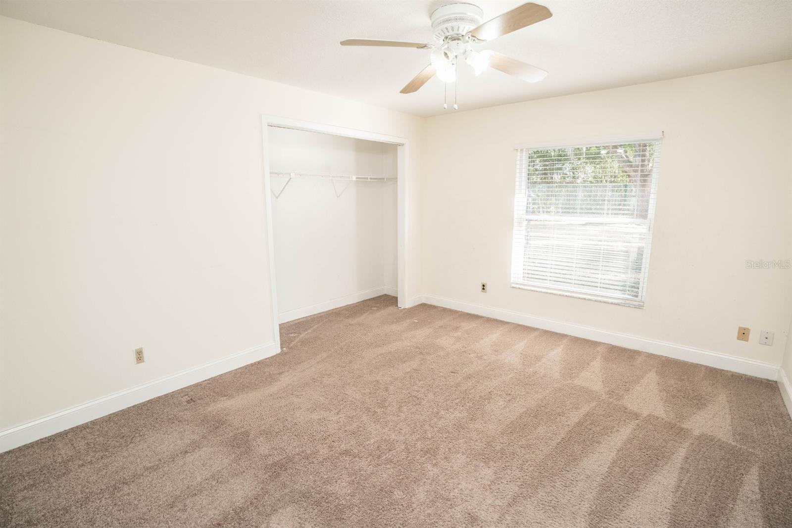 8615 GREENFIELD LN, ZEPHYRHILLS, FL, 33541