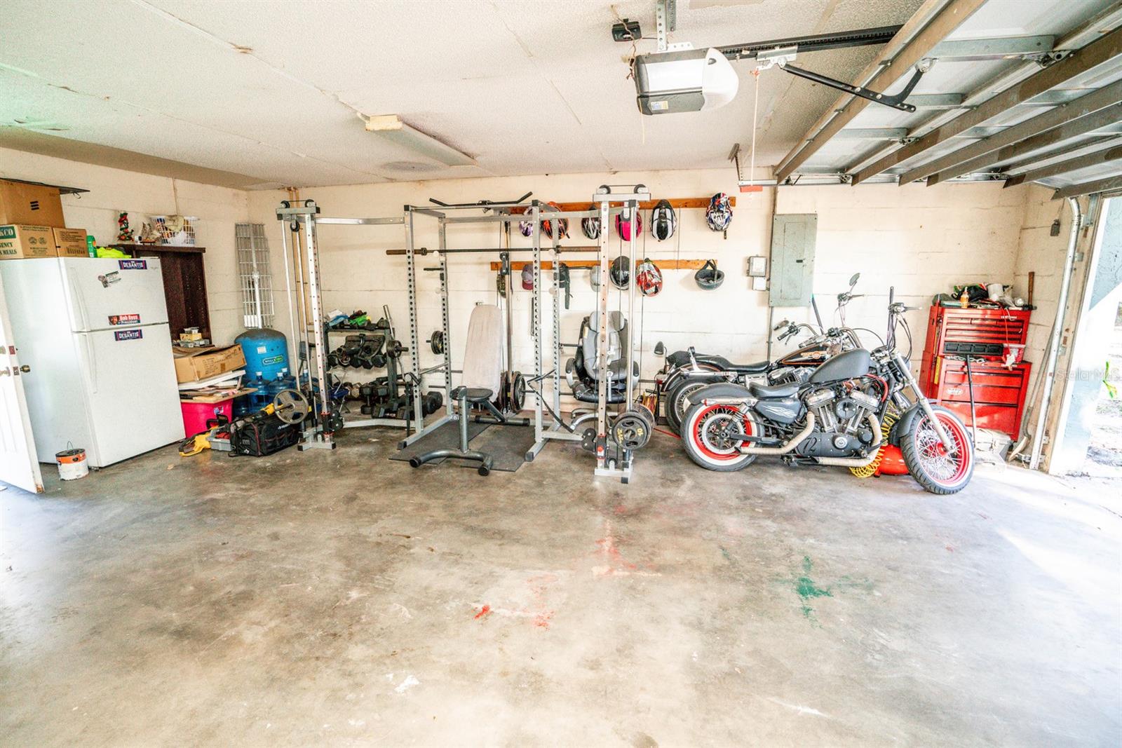 8615 GREENFIELD LN, ZEPHYRHILLS, FL, 33541
