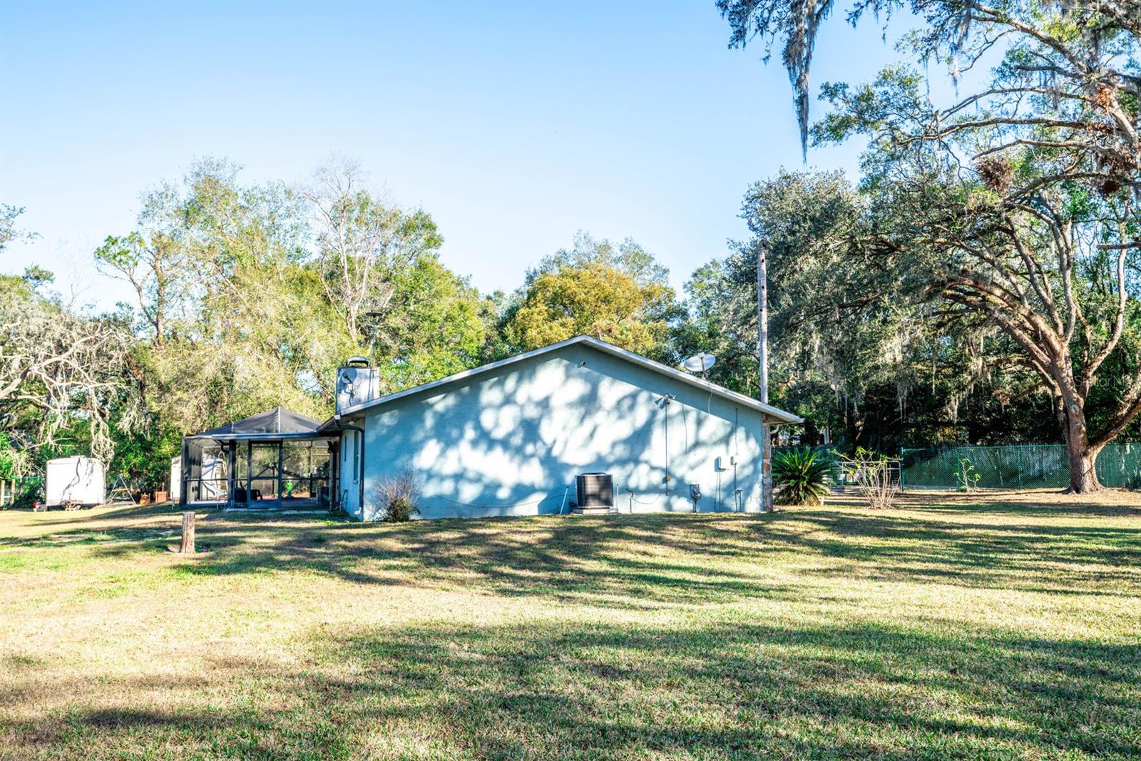 8615 GREENFIELD LN, ZEPHYRHILLS, FL, 33541
