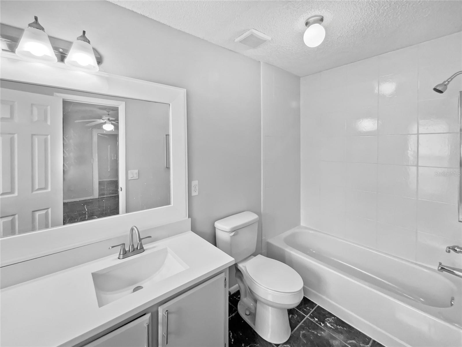 8813 PARLIAMENT CT, KISSIMMEE, FL, 34747