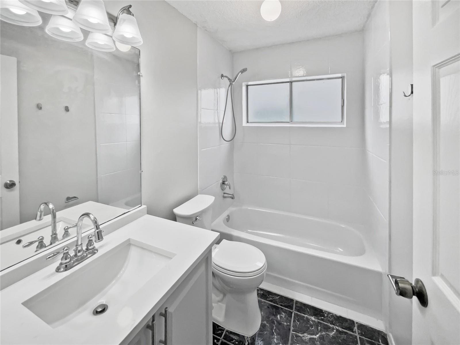 8813 PARLIAMENT CT, KISSIMMEE, FL, 34747