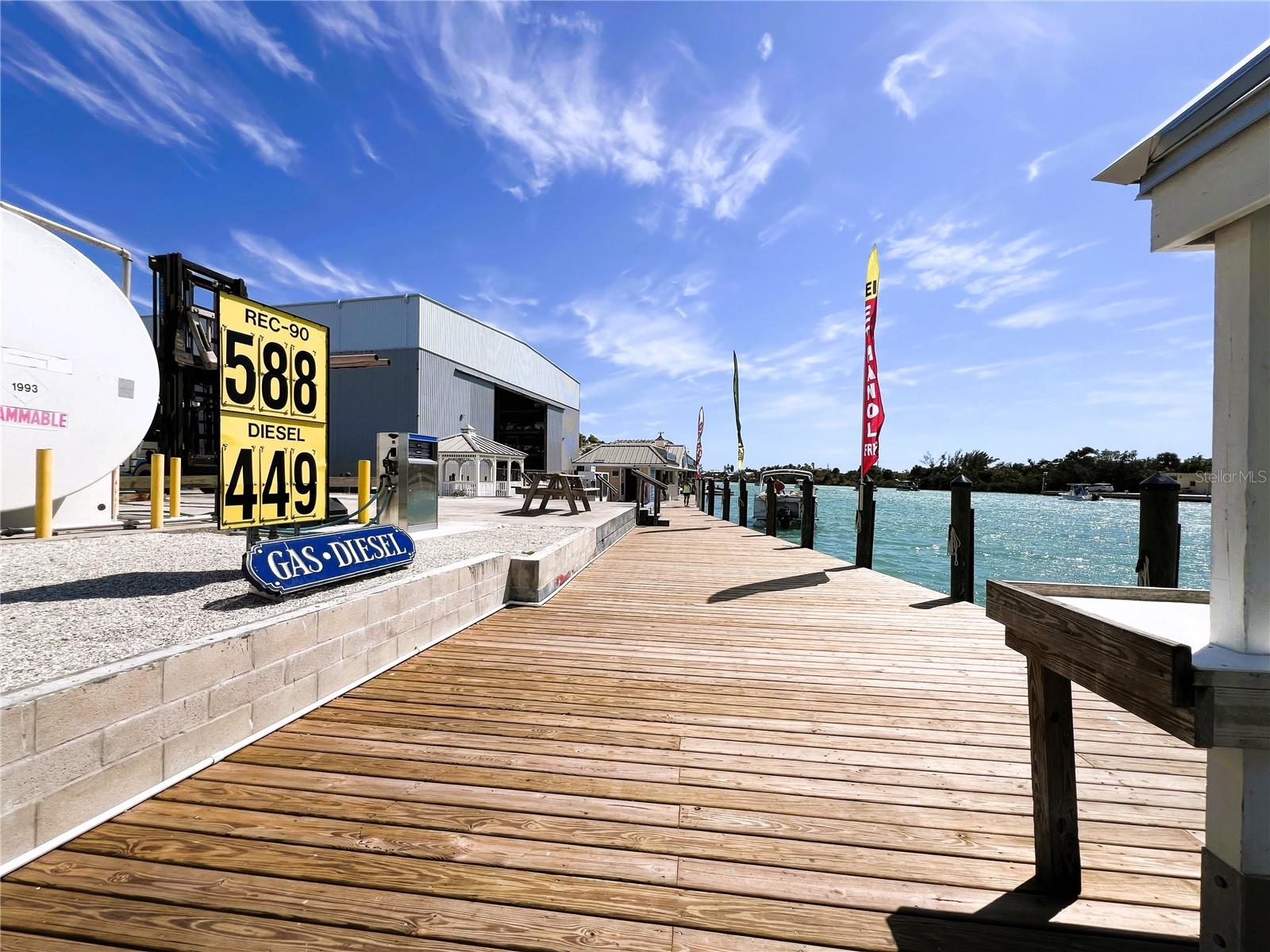 100 CIRCUIT RD #S9, NOKOMIS, FL, 34275