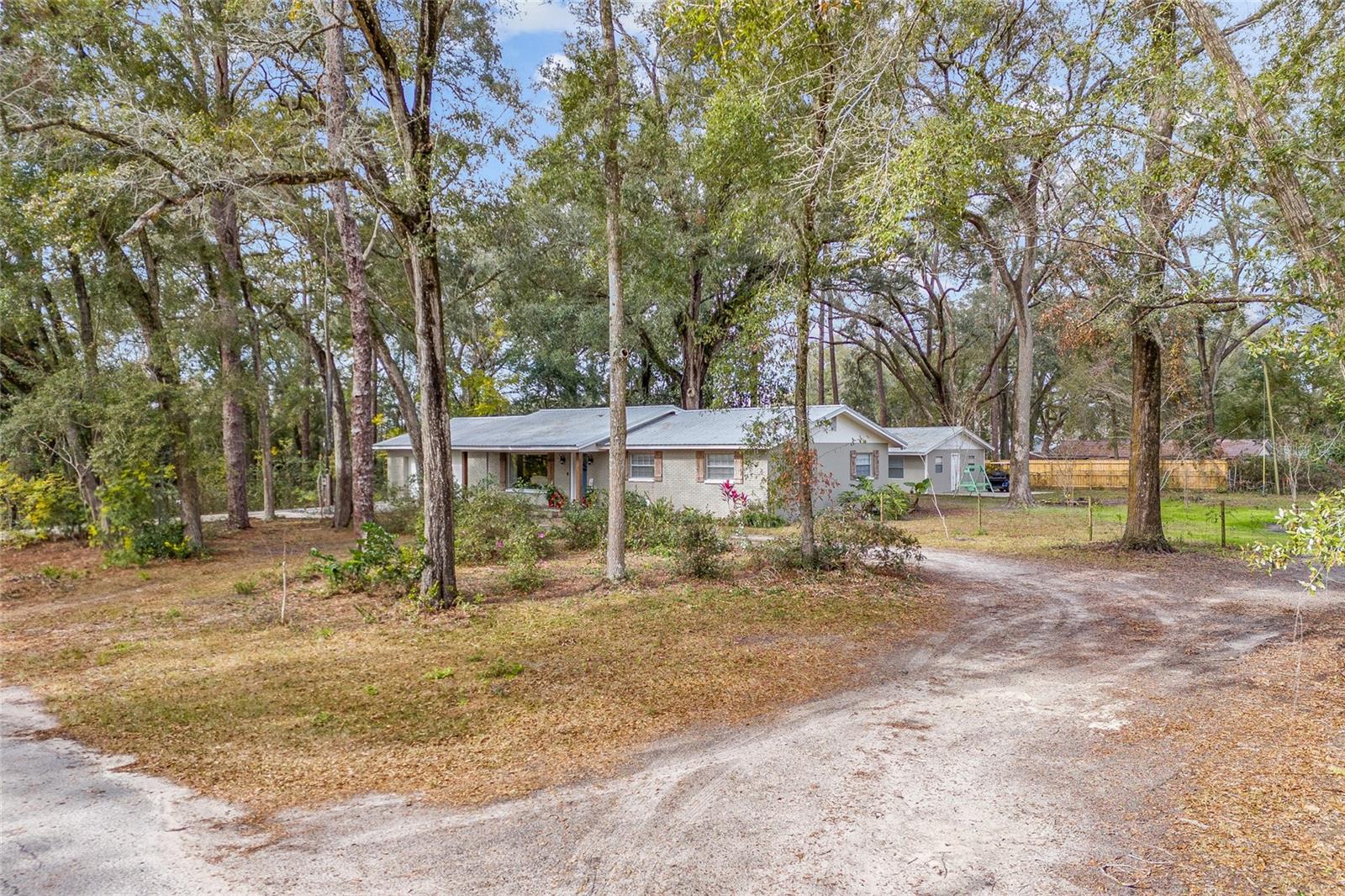 915 SW 4TH AVE, TRENTON, FL, 32693