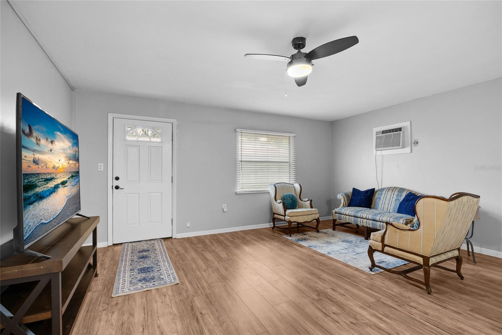 915 SW 4TH AVE, TRENTON, FL, 32693