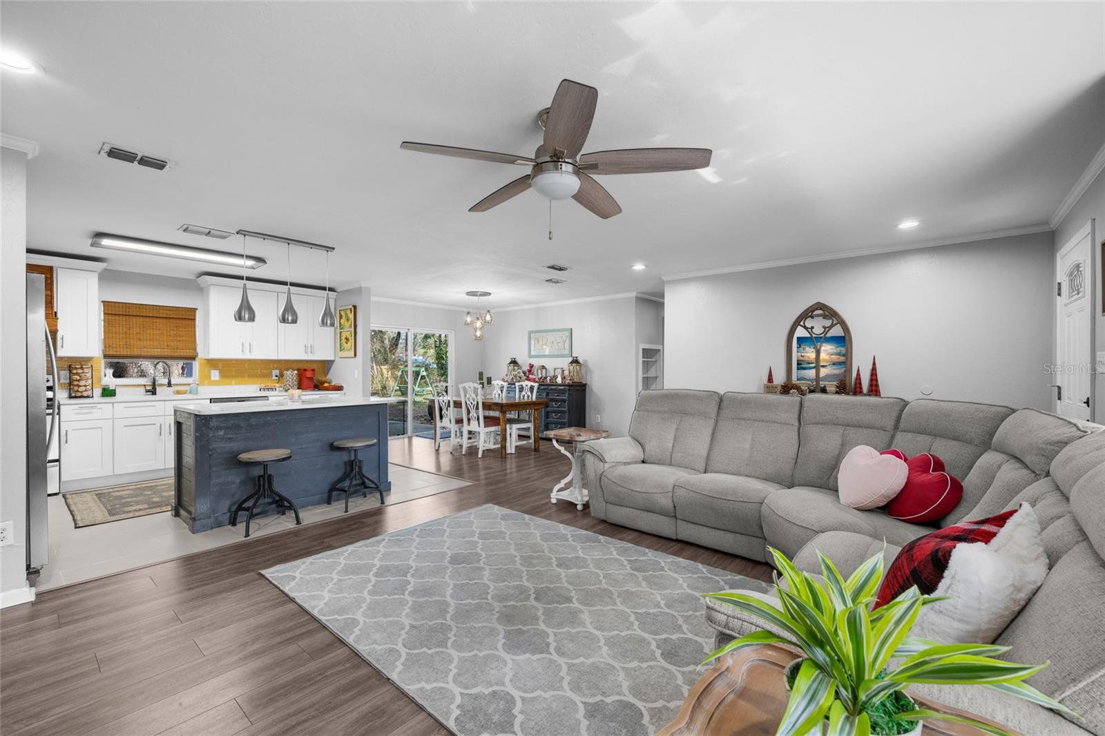 915 SW 4TH AVE, TRENTON, FL, 32693