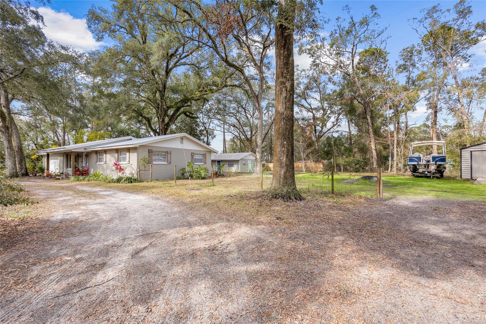 915 SW 4TH AVE, TRENTON, FL, 32693