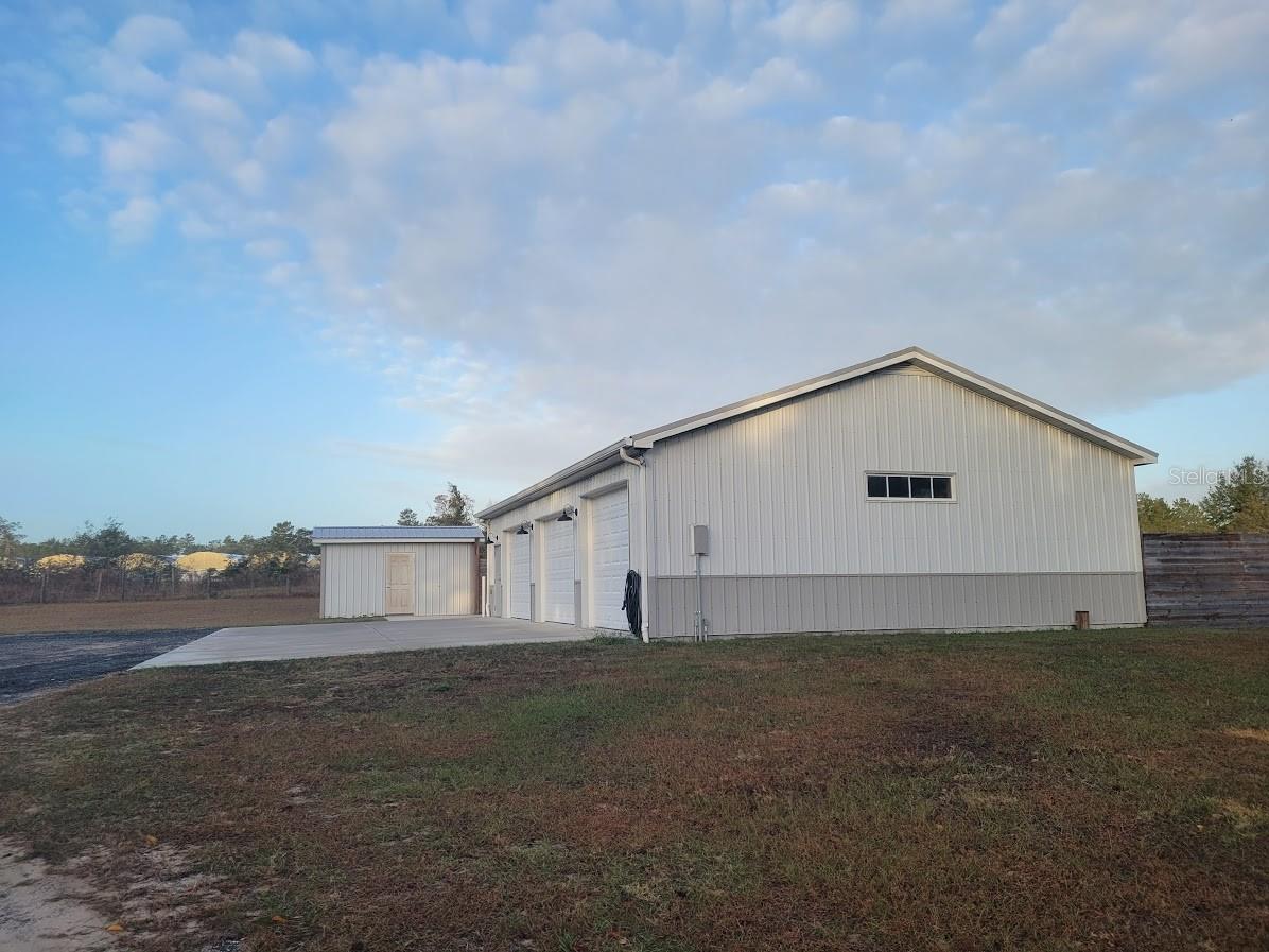 40123 E 9TH AVE, UMATILLA, FL, 32784