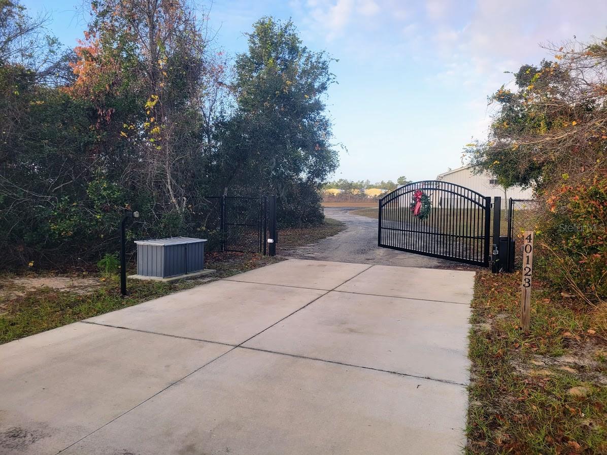 40123 E 9TH AVE, UMATILLA, FL, 32784