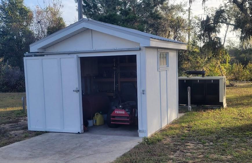 40123 E 9TH AVE, UMATILLA, FL, 32784