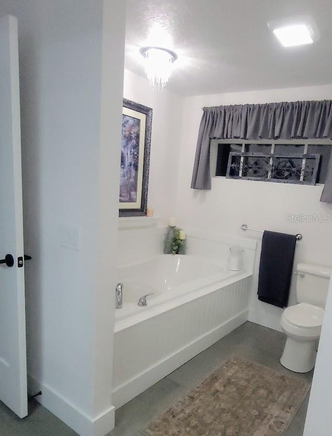 40123 E 9TH AVE, UMATILLA, FL, 32784