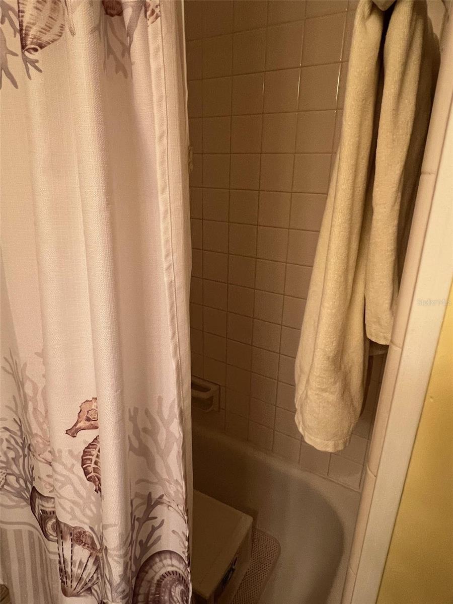 TB8342016 Property Photo