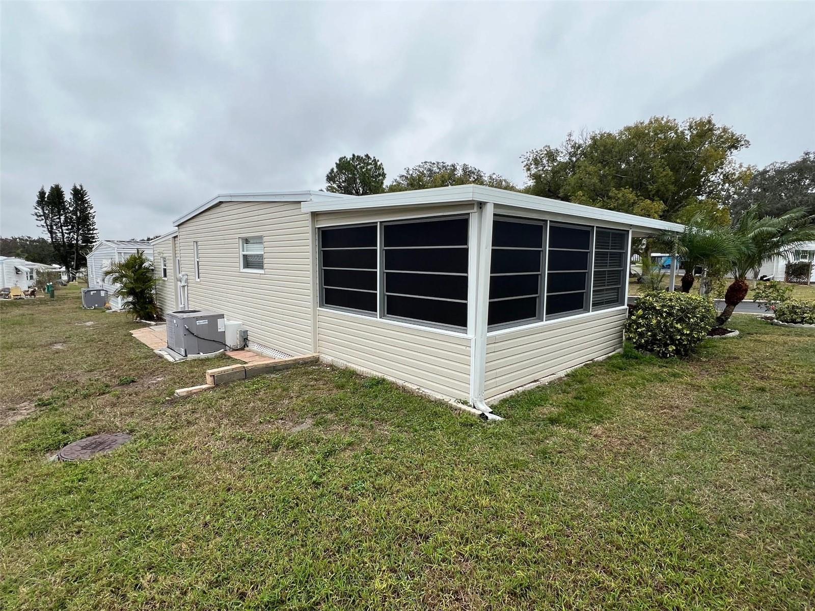 TB8342016 Property Photo