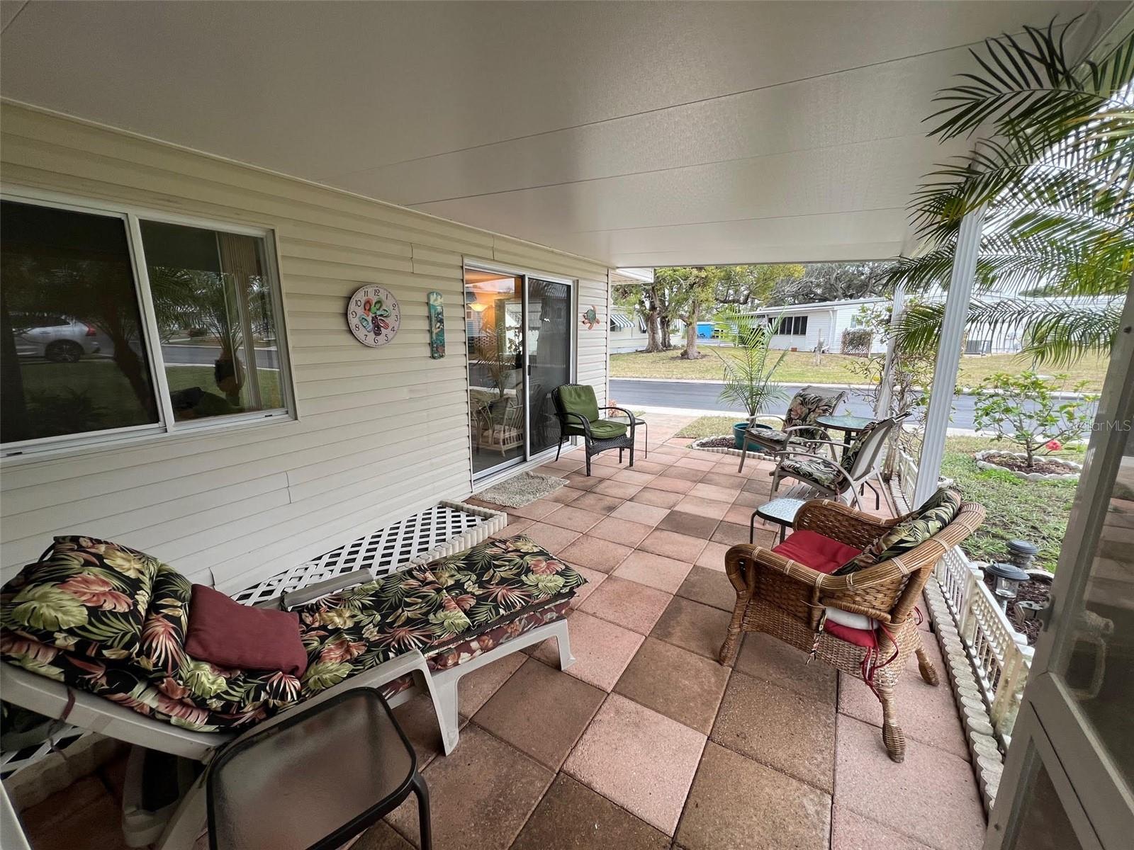 TB8342016 Property Photo