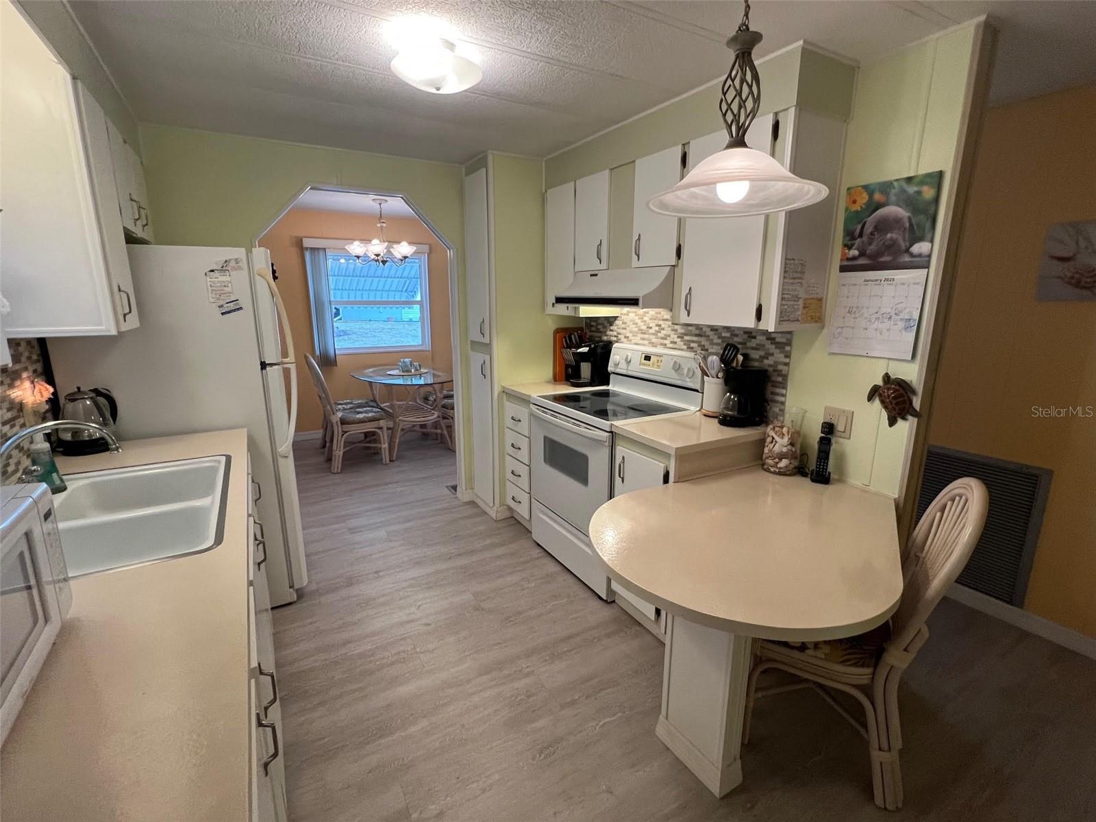 TB8342016 Property Photo