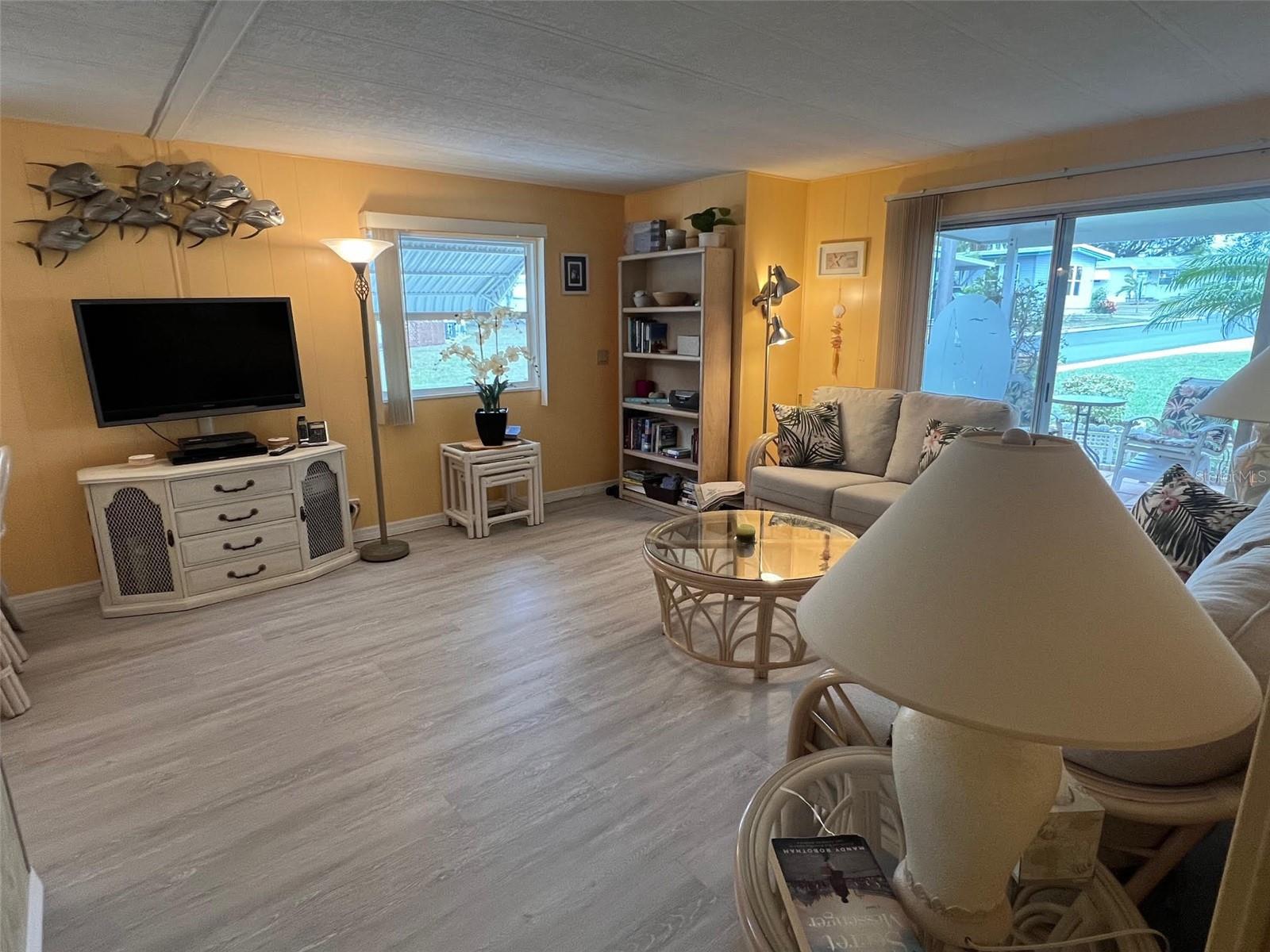 TB8342016 Property Photo