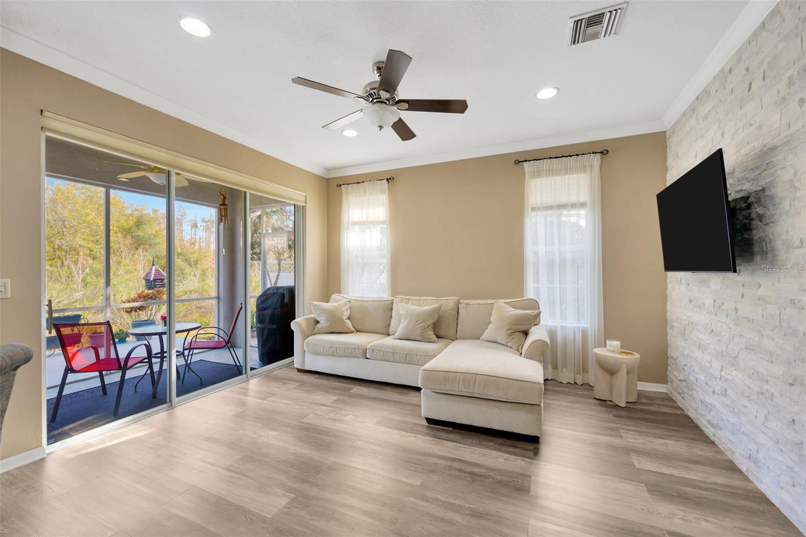 2104 PARK CRESCENT DRIVE, LAND O LAKES, FL, 34639