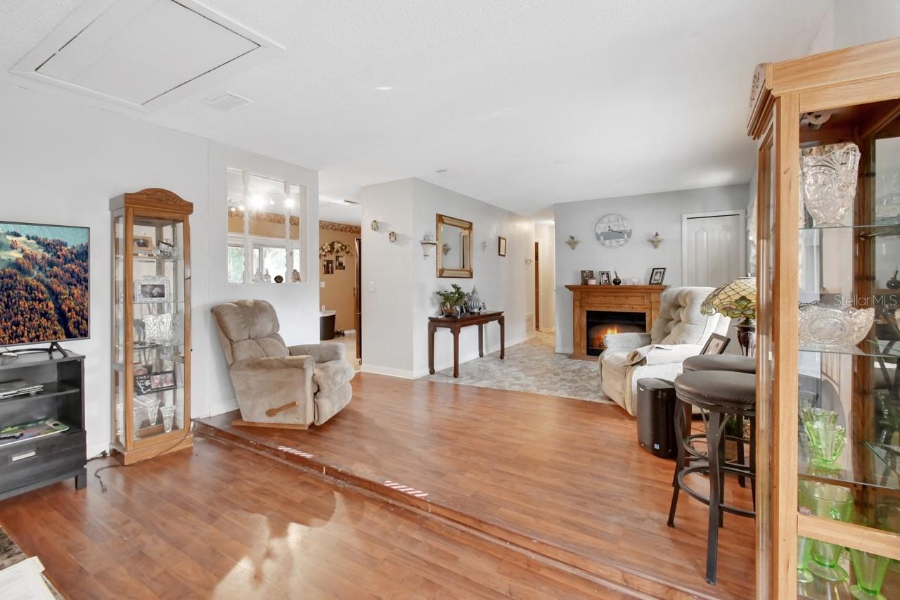 1050 TAPPAN CIR, ORANGE CITY, FL, 32763