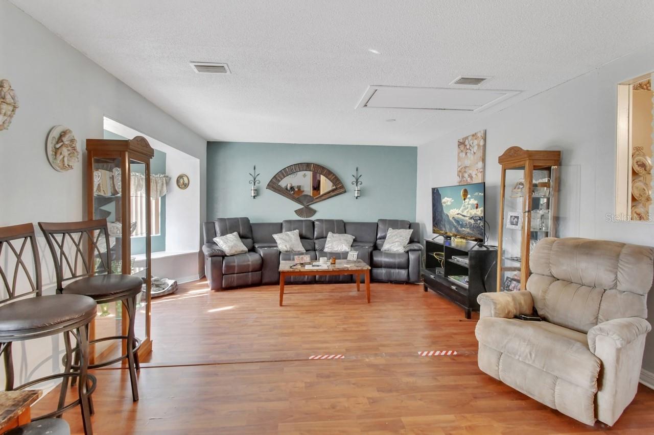 1050 TAPPAN CIR, ORANGE CITY, FL, 32763