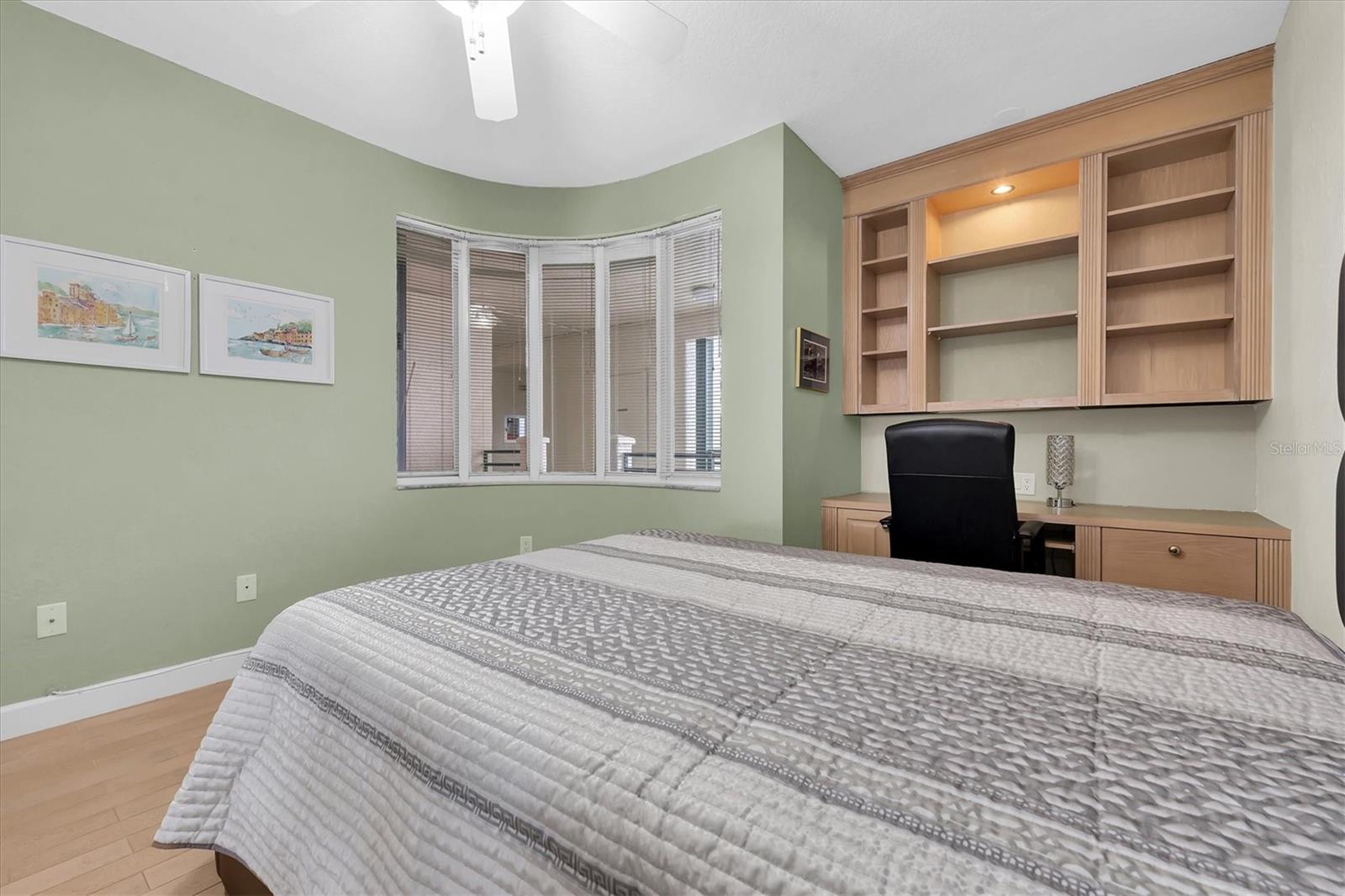 4750 DOLPHIN CAY LN S #604, ST PETERSBURG, FL, 33711