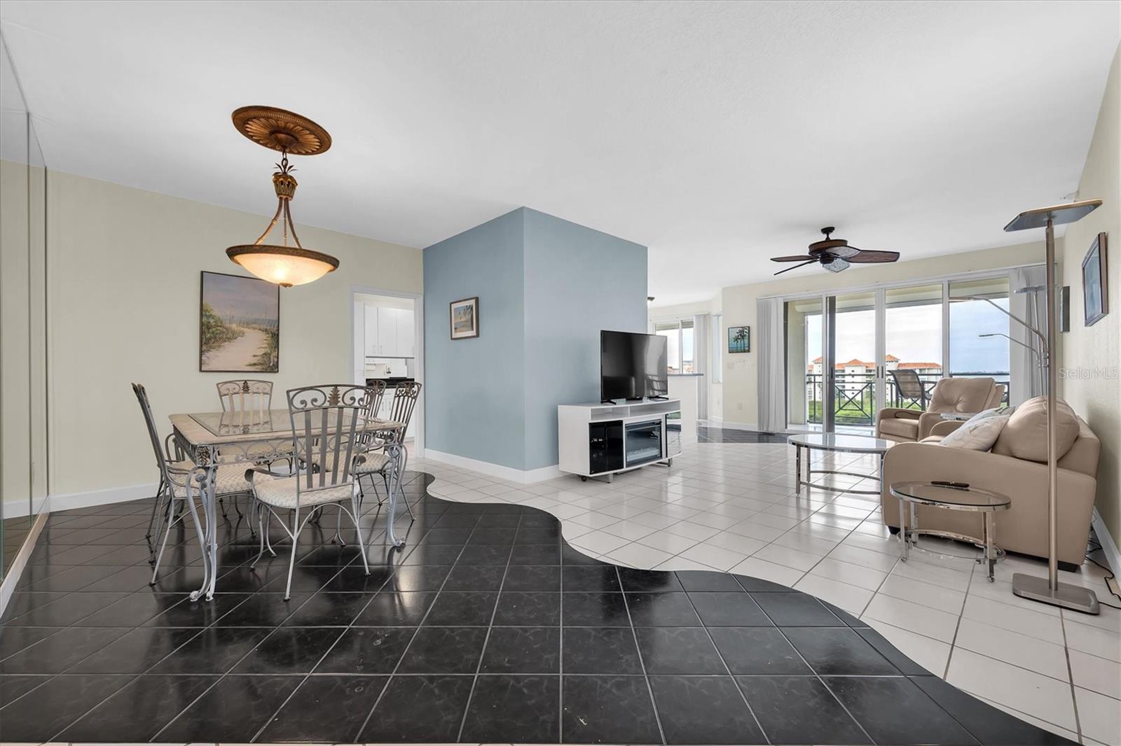 4750 DOLPHIN CAY LN S #604, ST PETERSBURG, FL, 33711
