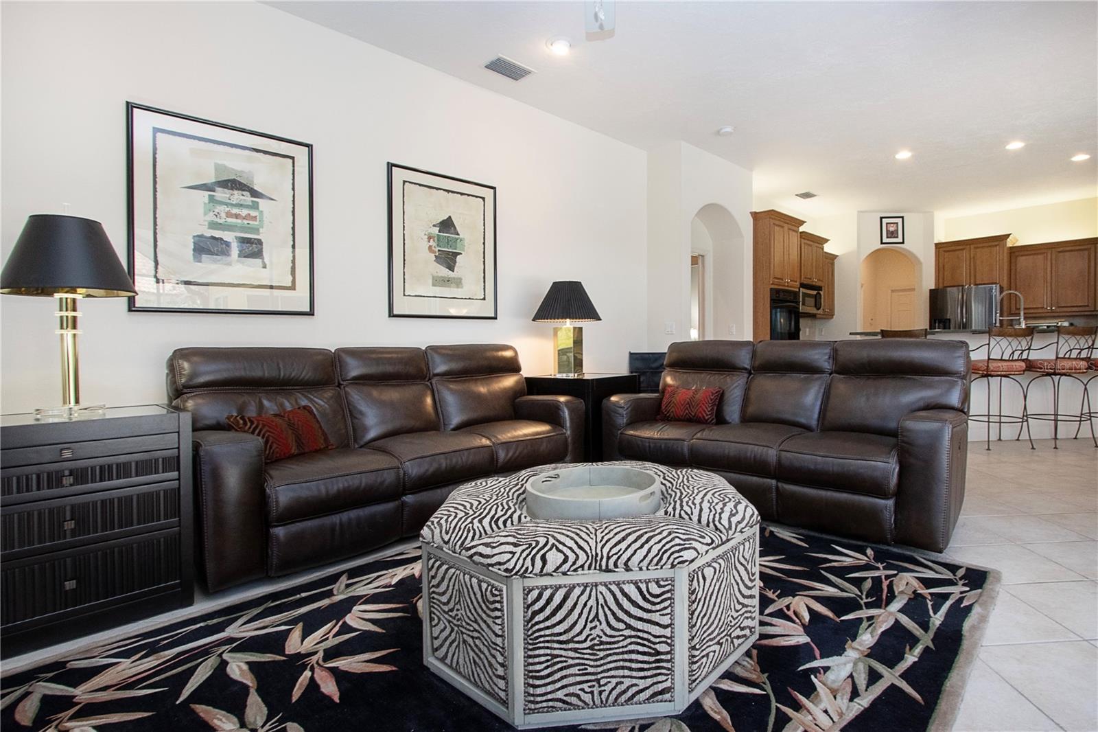 A4637245 Property Photo
