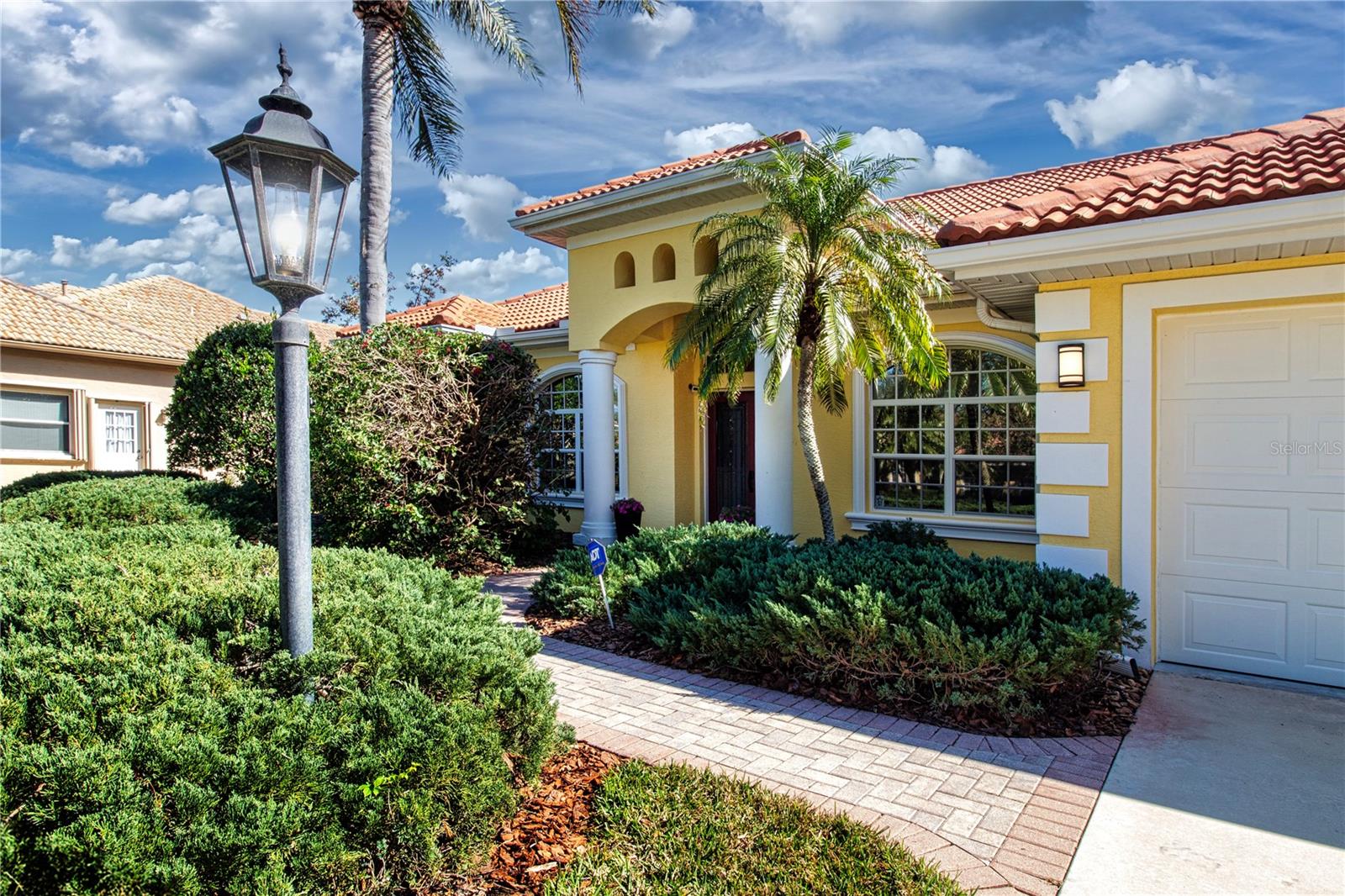 A4637245 Property Photo