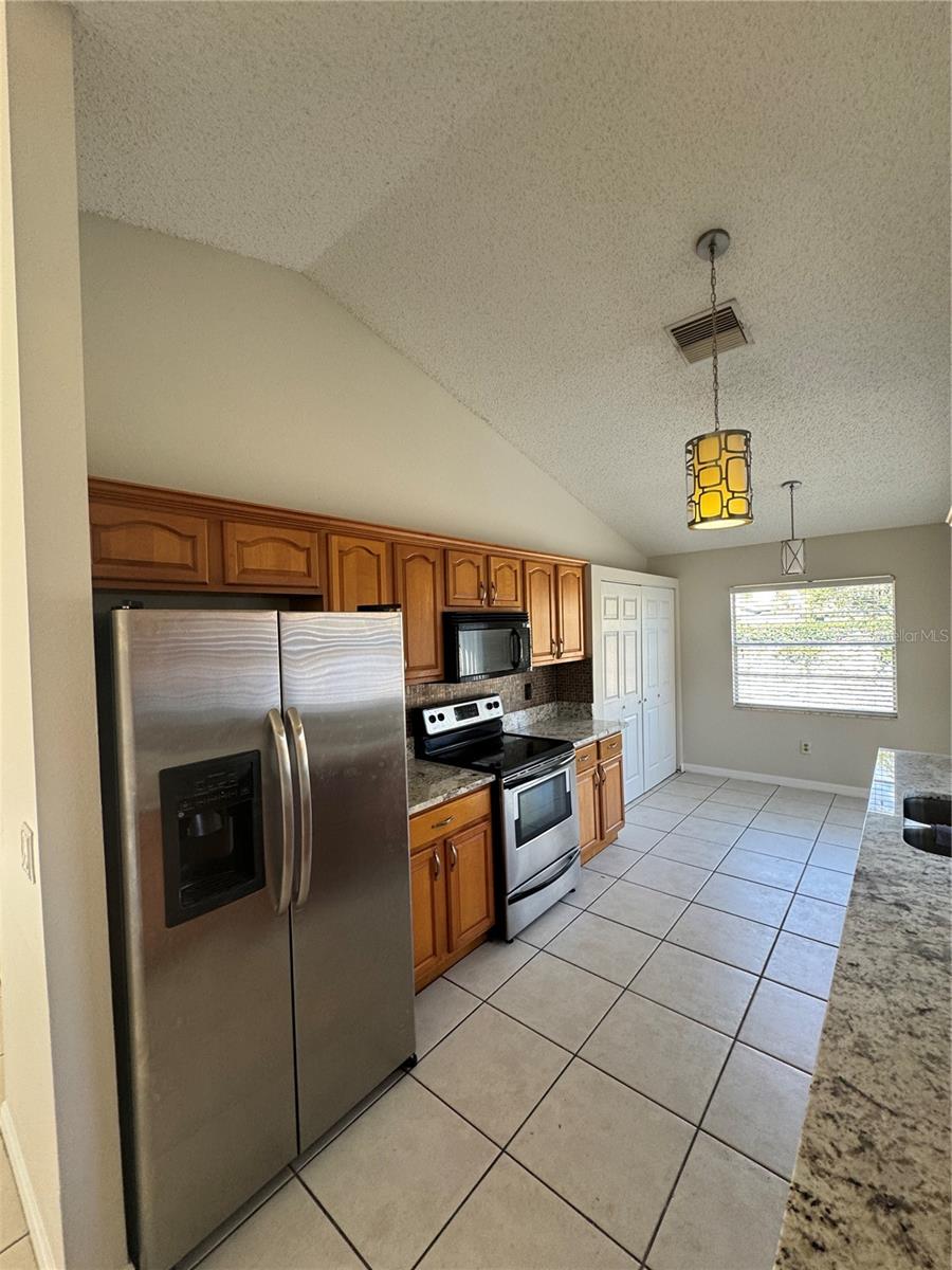 1302 MOHRLAKE DR, BRANDON, FL, 33511