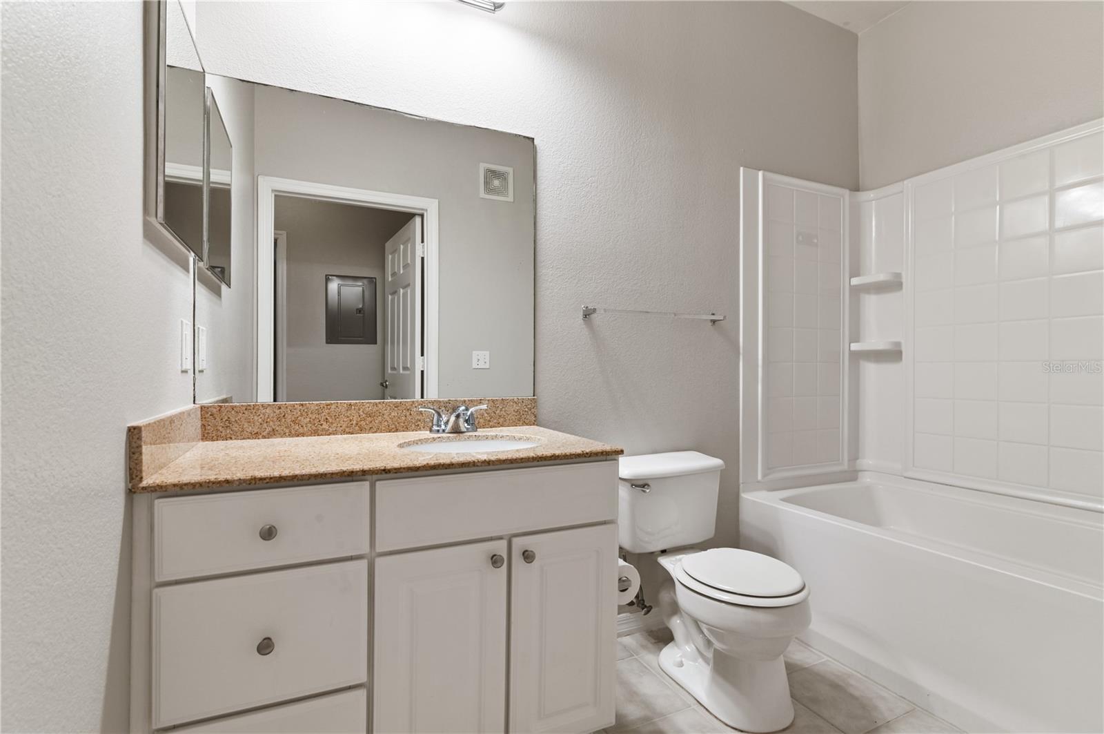 130 SOUTHERN PECAN CIR #102, WINTER GARDEN, FL, 34787