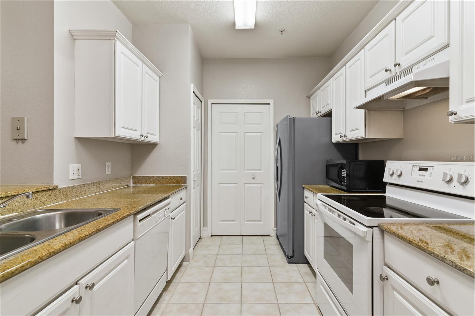 130 SOUTHERN PECAN CIR #102, WINTER GARDEN, FL, 34787