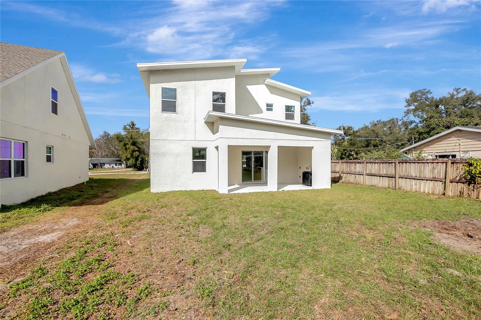 11926 RIVERHILLS DR, TAMPA, FL, 33617