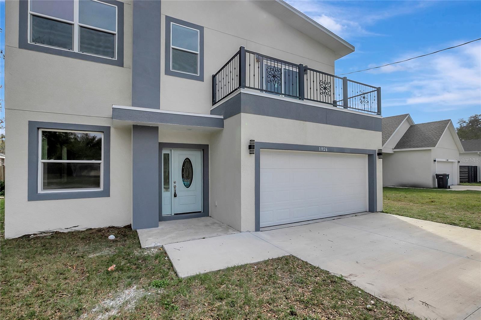 11926 RIVERHILLS DR, TAMPA, FL, 33617