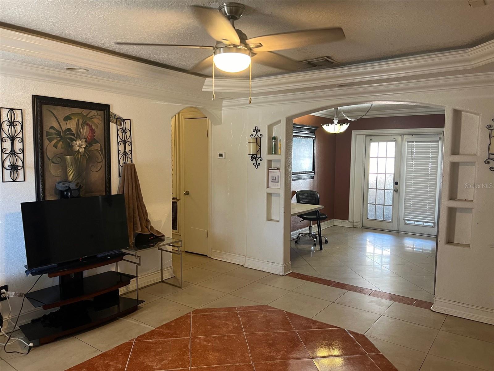 1008 WESTSIDE DR, TAMPA, FL, 33619