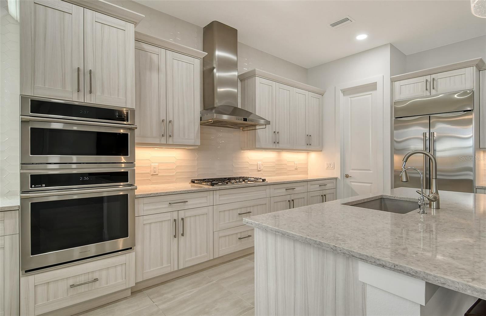 8043 WATERBEND TRL, SARASOTA, FL, 34240